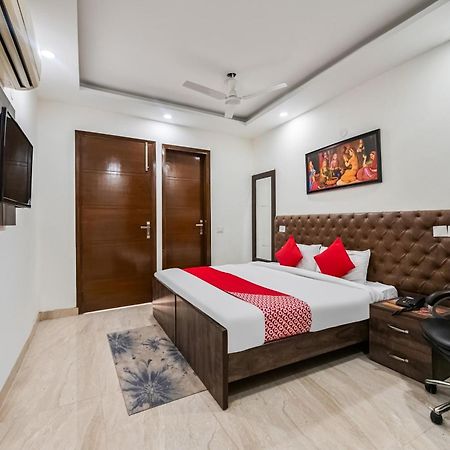 Hotel O Premium Rooms Chhatarpur Нью-Делі Екстер'єр фото