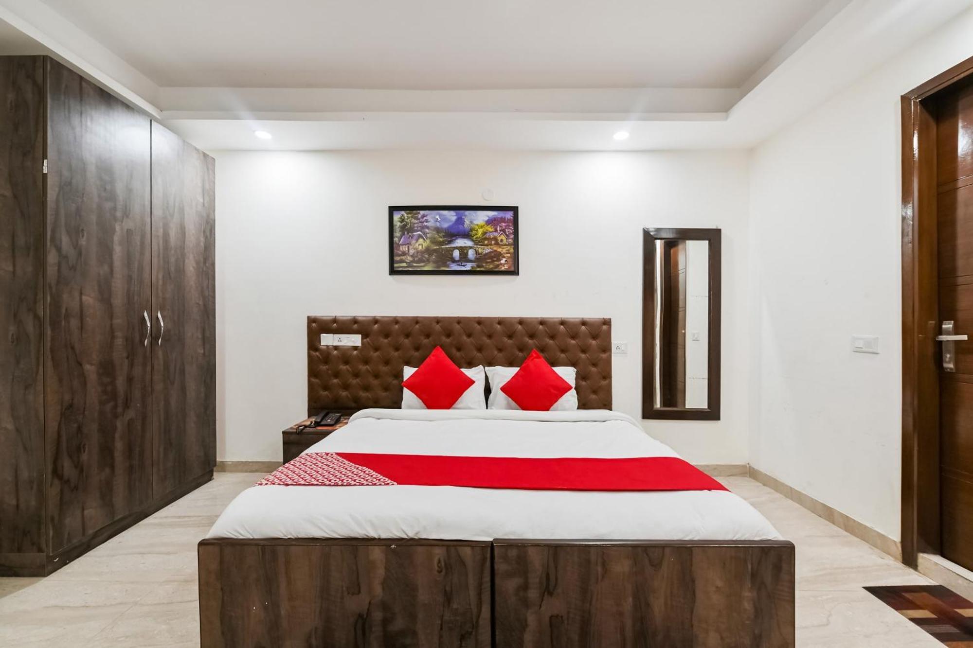 Hotel O Premium Rooms Chhatarpur Нью-Делі Екстер'єр фото