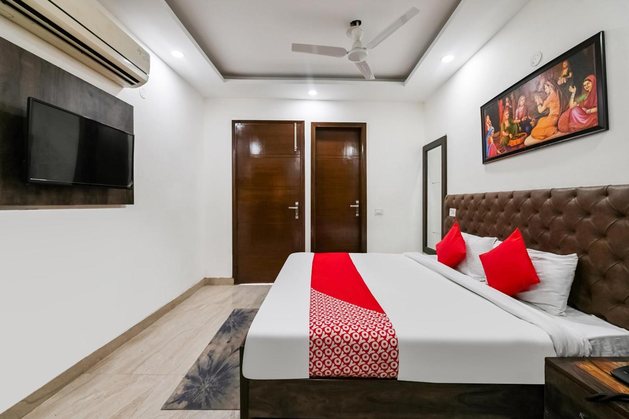 Hotel O Premium Rooms Chhatarpur Нью-Делі Екстер'єр фото