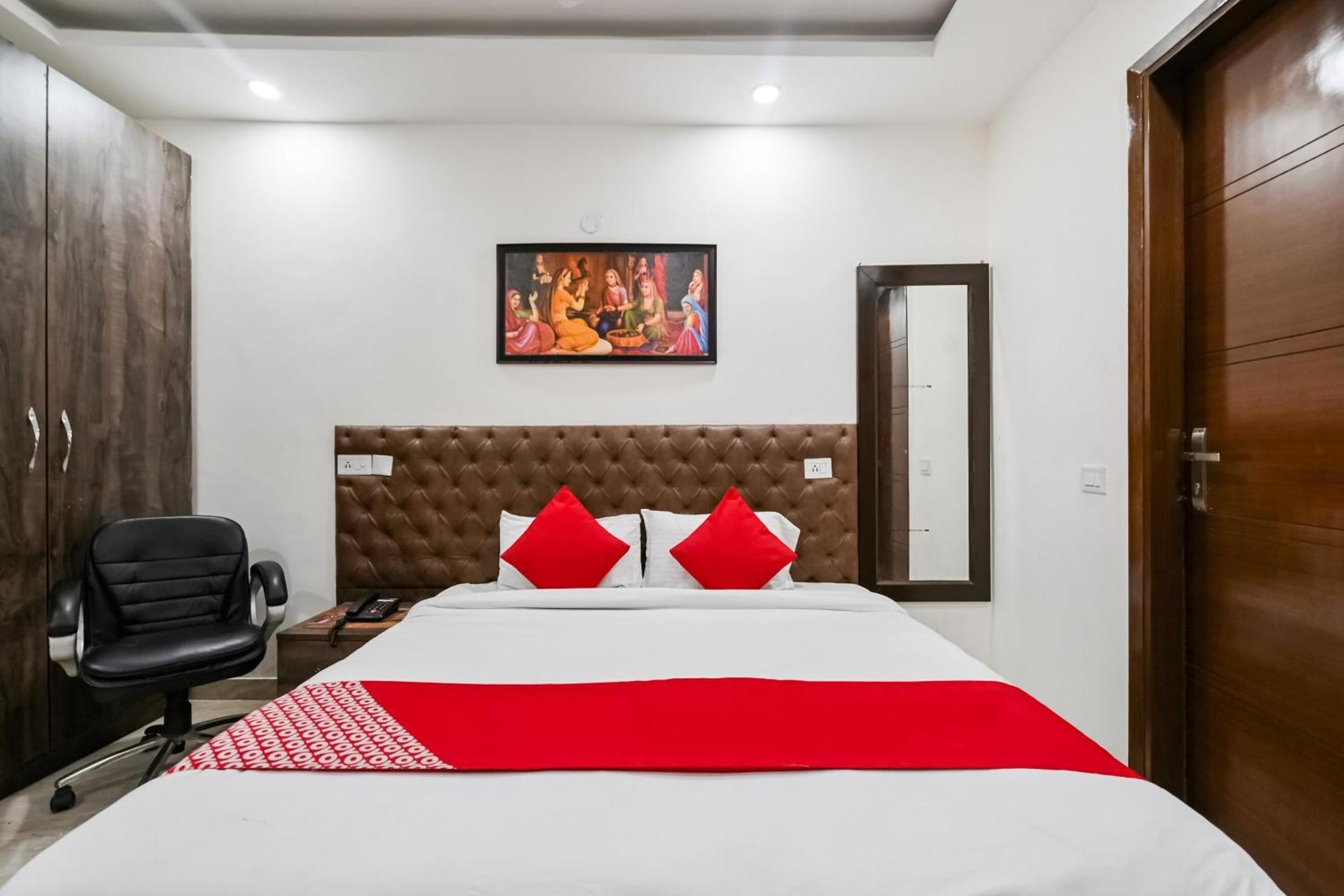 Hotel O Premium Rooms Chhatarpur Нью-Делі Екстер'єр фото